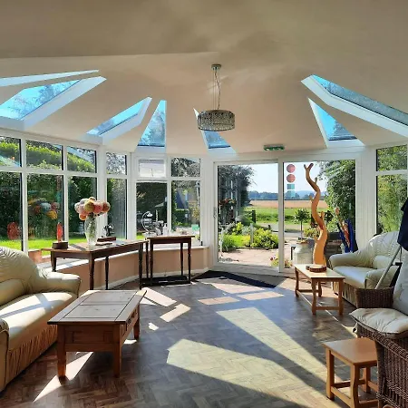 Elmfield House ゲストハウス