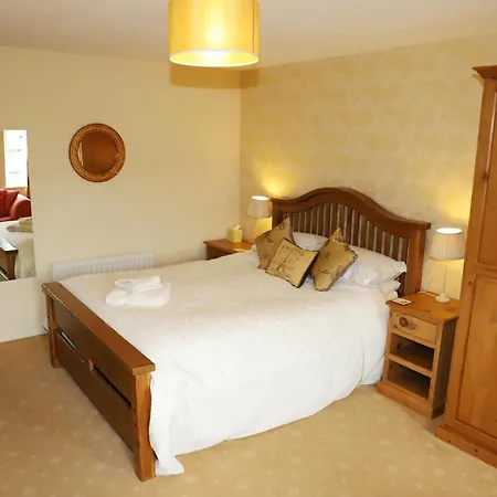 Guest house Elmfield House