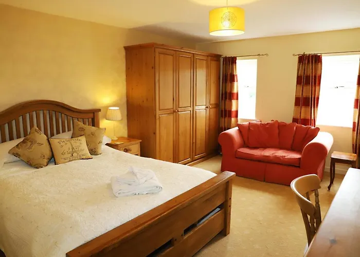 Elmfield House 4*